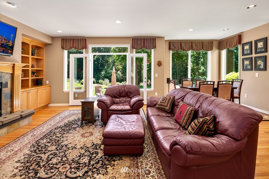 17145 Southeast Licorice Way Renton, WA 98059 - Photo 7 of 25 Gallery Image 7