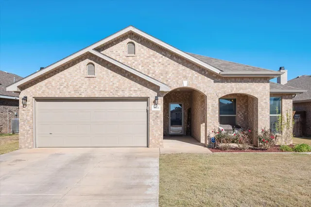 $300,000 | 2010 142nd Street, Lubbock, TX 79423