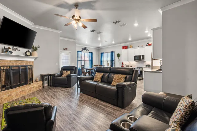 $300,000 | 2010 142nd Street, Lubbock, TX 79423