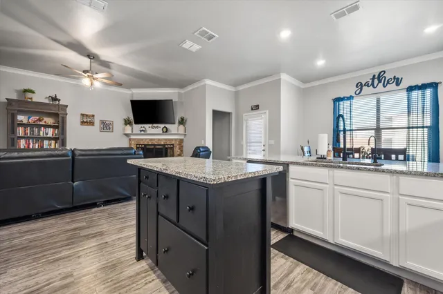 $300,000 | 2010 142nd Street, Lubbock, TX 79423