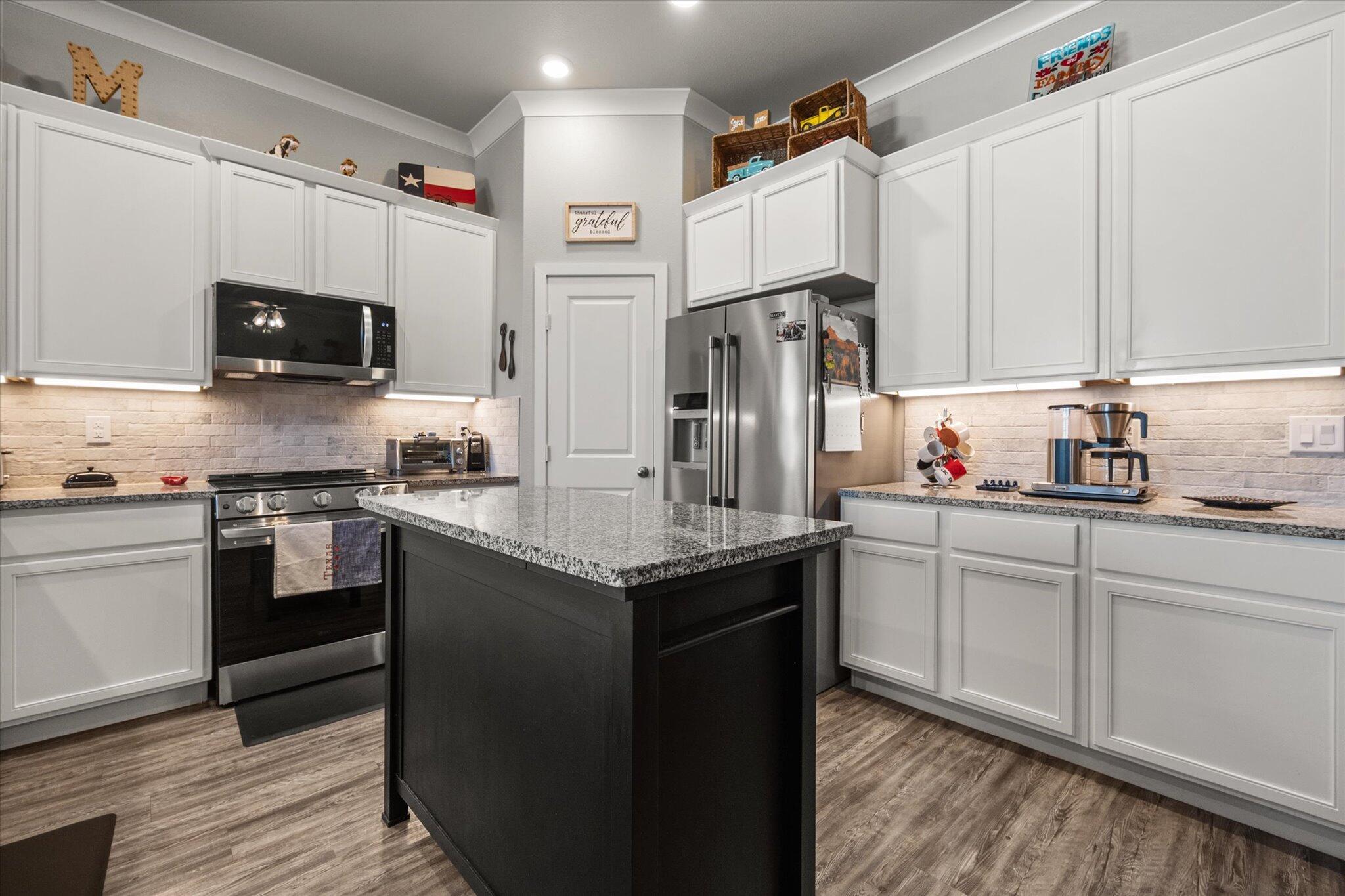 2010 142nd Street Lubbock, TX 79423 - Photo 20 of 33 20-2010 142nd st_9091