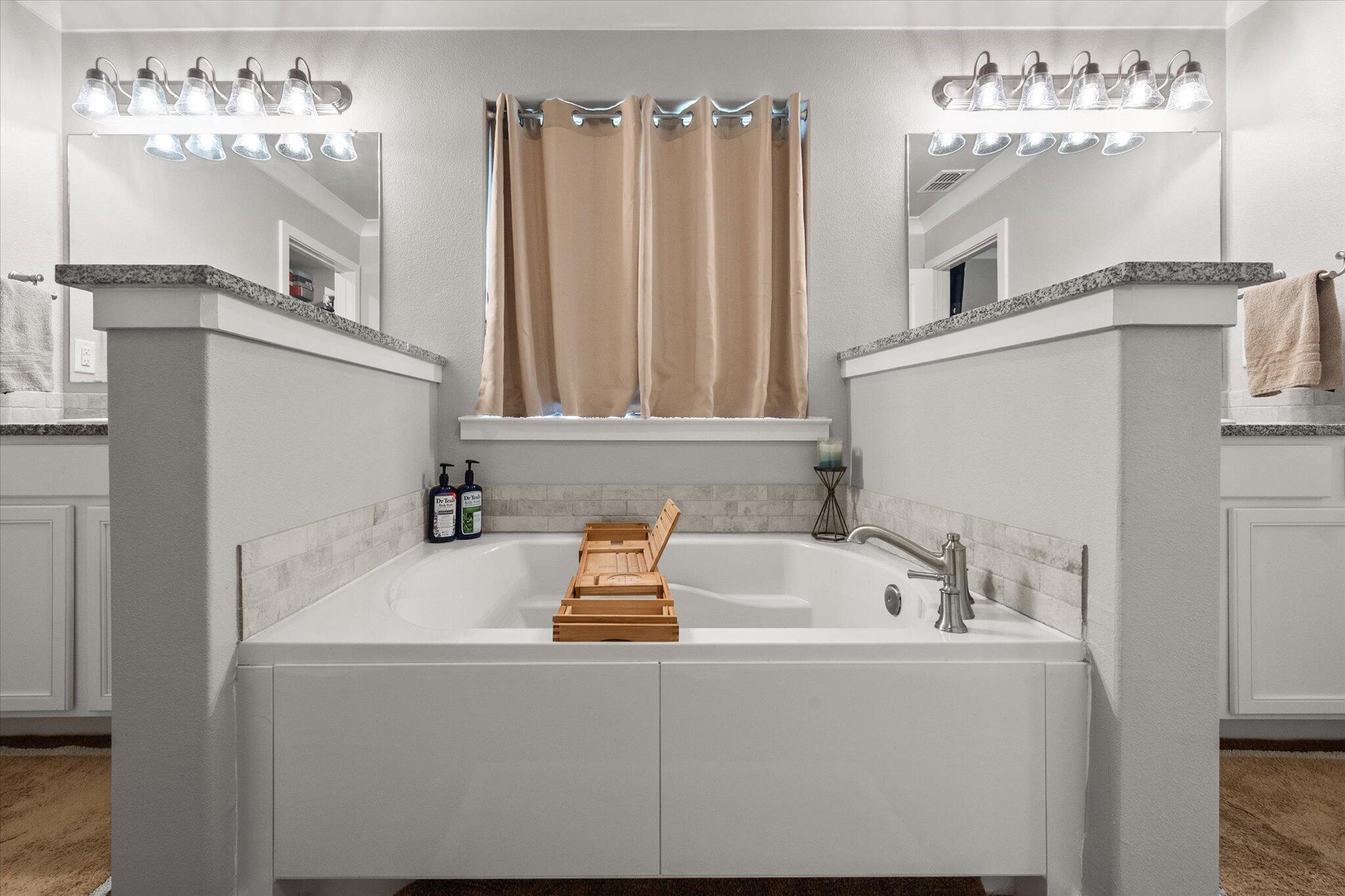 2010 142nd Street Lubbock, TX 79423 - Photo 28 of 33 28-2010 142nd st_9136