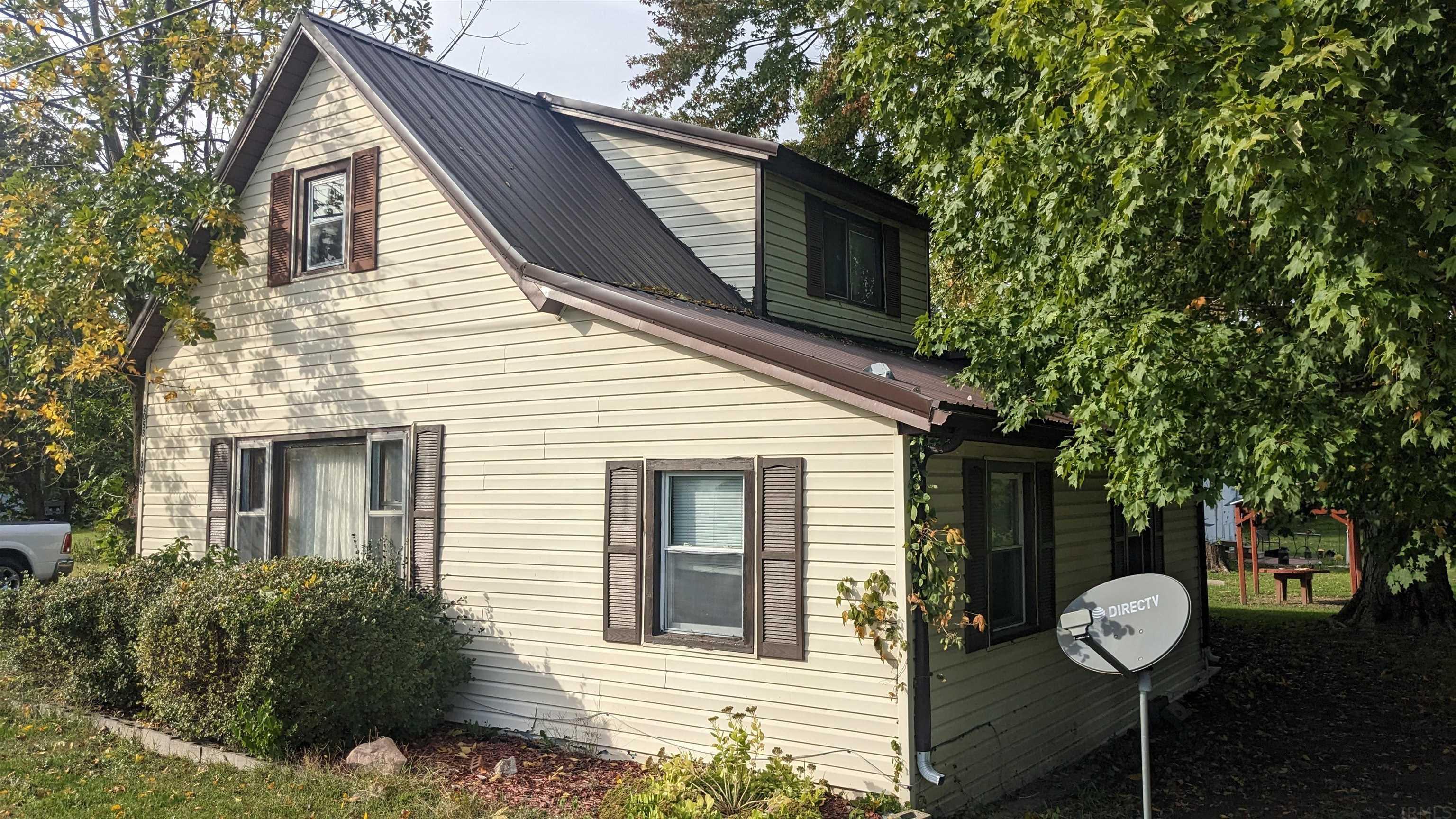 2053 West 1000 South Keystone, IN 46759 - Photo 3 of 19