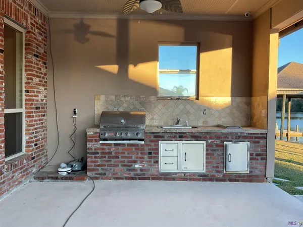 $696,000 | 21253 Waterfront E Drive, Maurepas, LA 70449