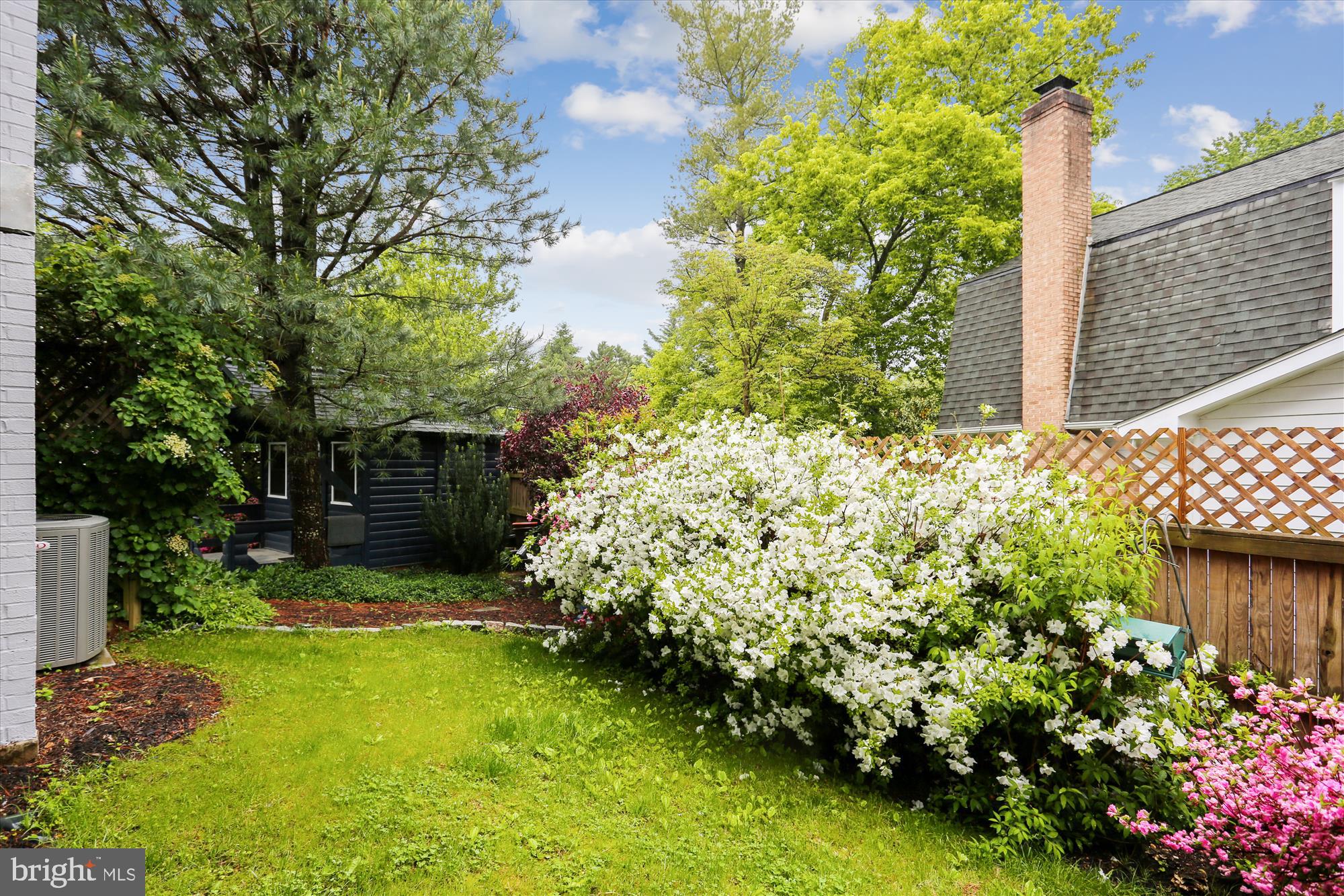 1755 Glastonberry Road Potomac, MD 20854 - Photo 12 of 100