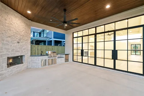 a black and white photo of a living room