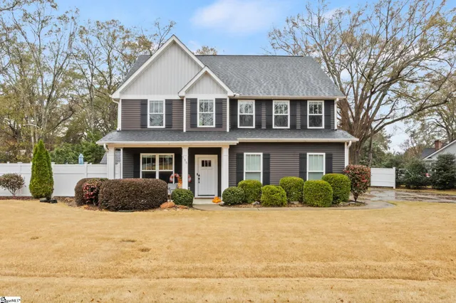 $648,000 | 105 Inn Circle, Fountain Inn, SC 29644