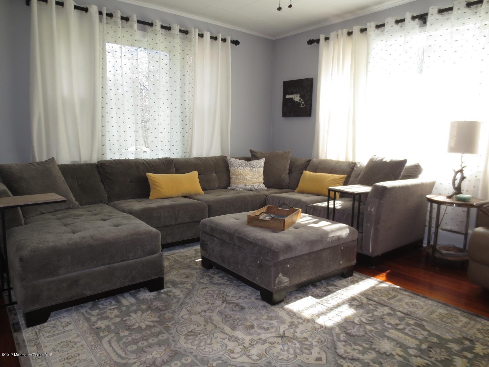 91 Aberdeen Road Matawan, NJ 07747 - Photo 3 of 6 Living Room