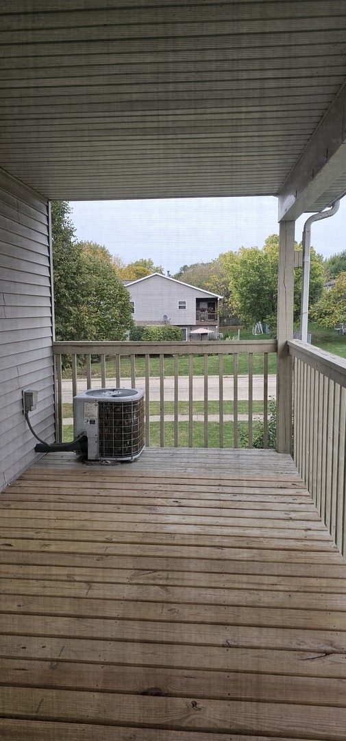 301 Village Creek Drive, Unit 2A Lake In The Hills, IL 60156 - Photo 24 of 31