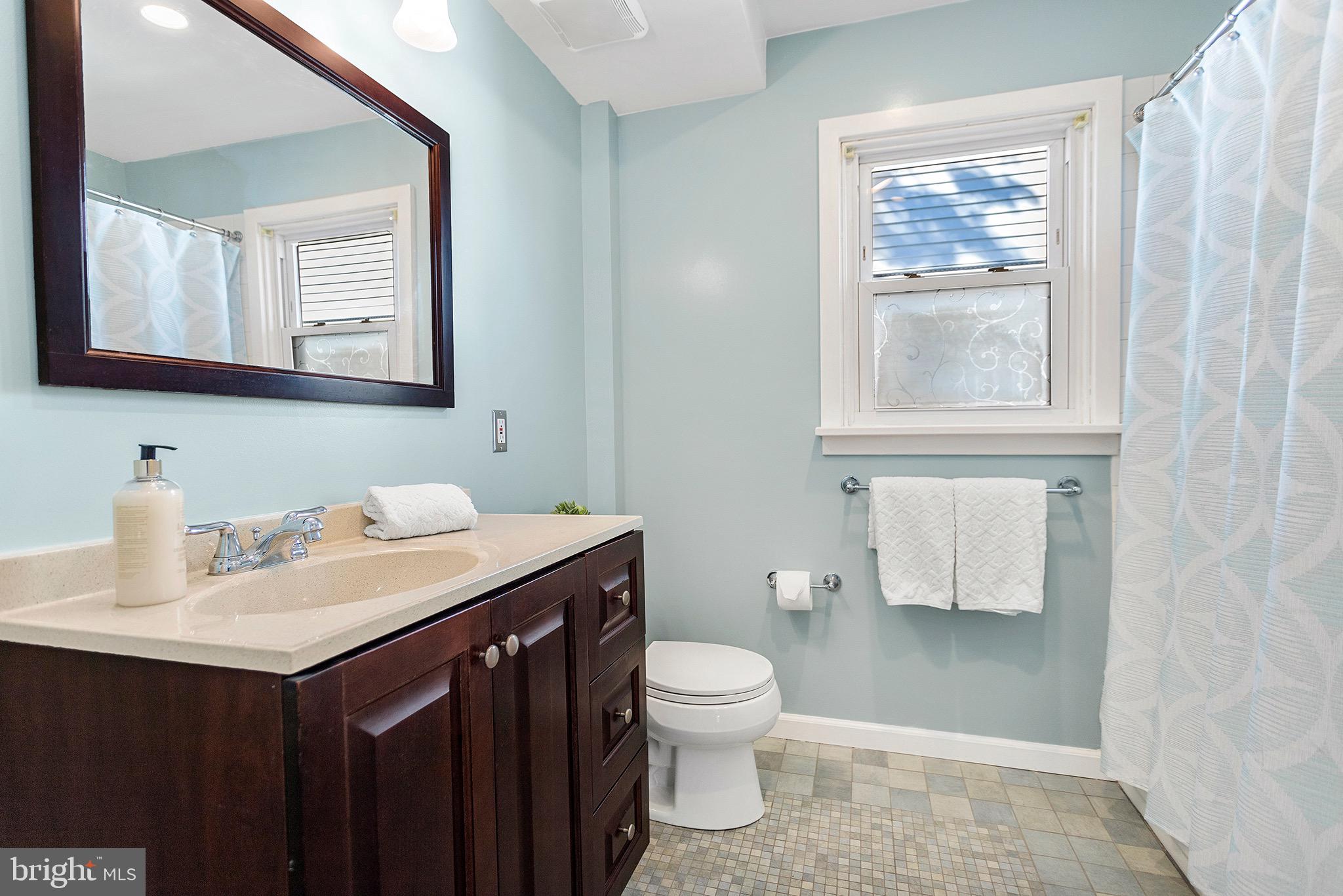208 Walnut Road Wallingford, PA 19086 - Photo 10 of 20