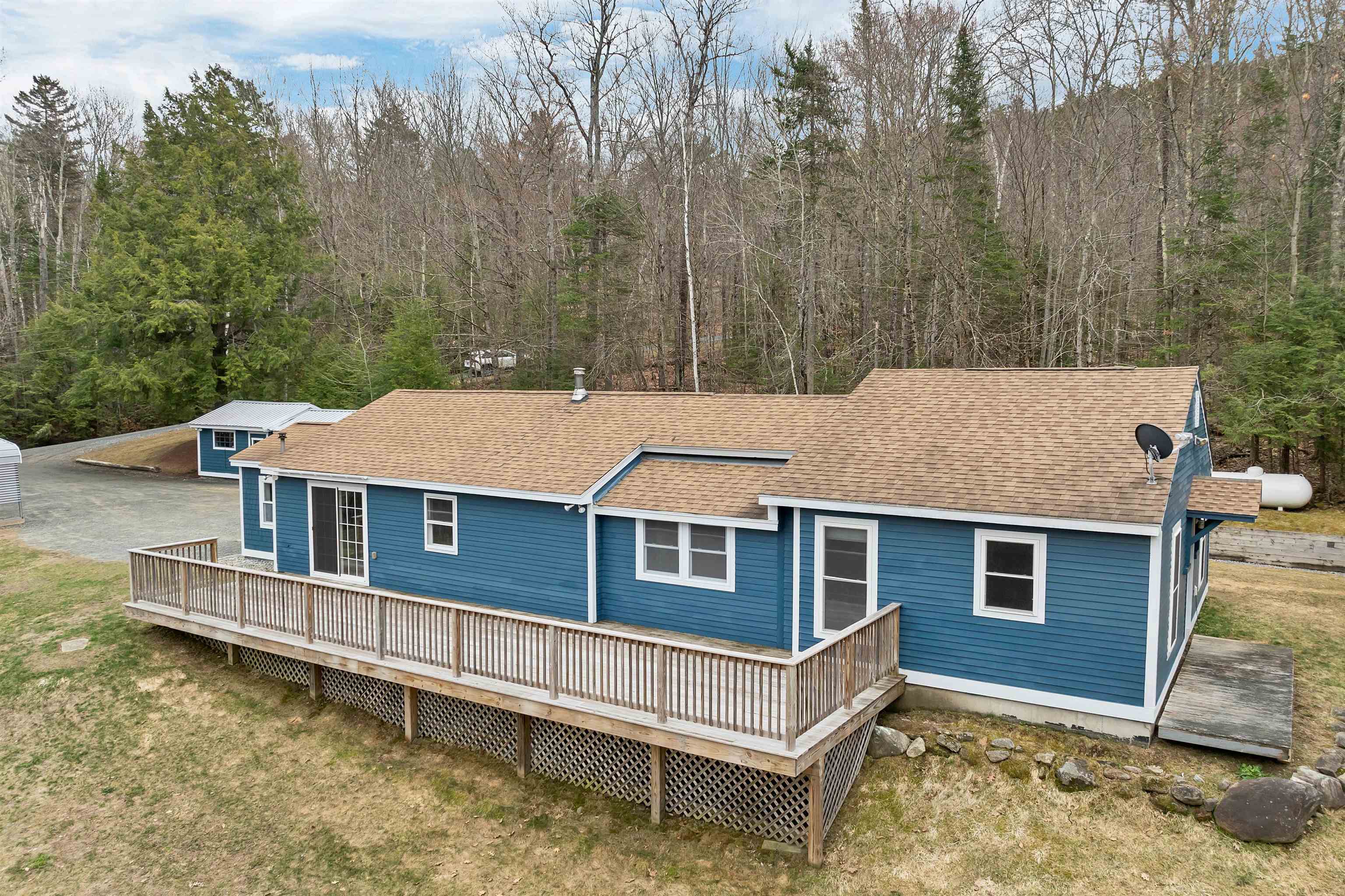 80 Doc's Drive Grantham, NH 03753 - Photo 2 of 34