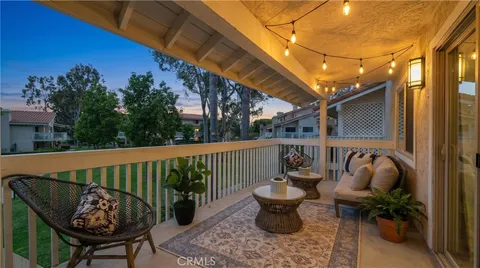 $738,888 | 7422 Seastar Drive, Unit 8, Huntington Beach, CA 92648