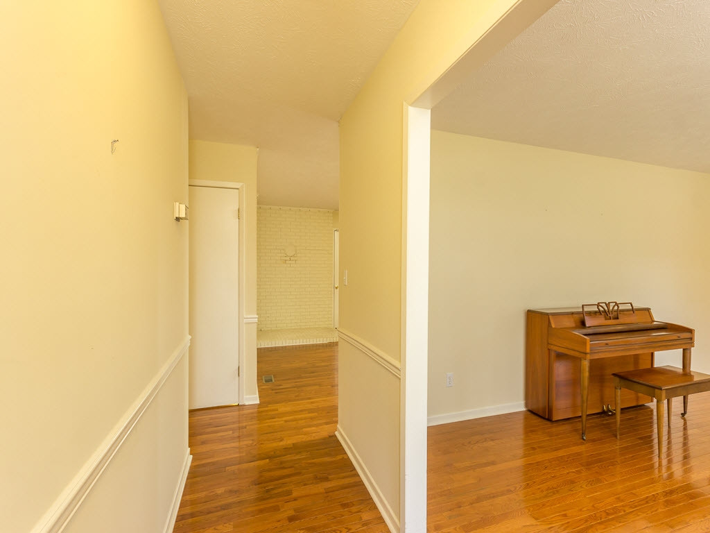 678 Noes Chapel Road Morristown, TN 37814 - Photo 4 of 31 Photo 4