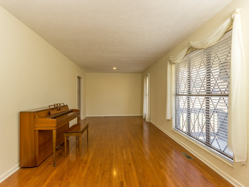 678 Noes Chapel Road Morristown, TN 37814 - Photo 5 of 31 Photo 5