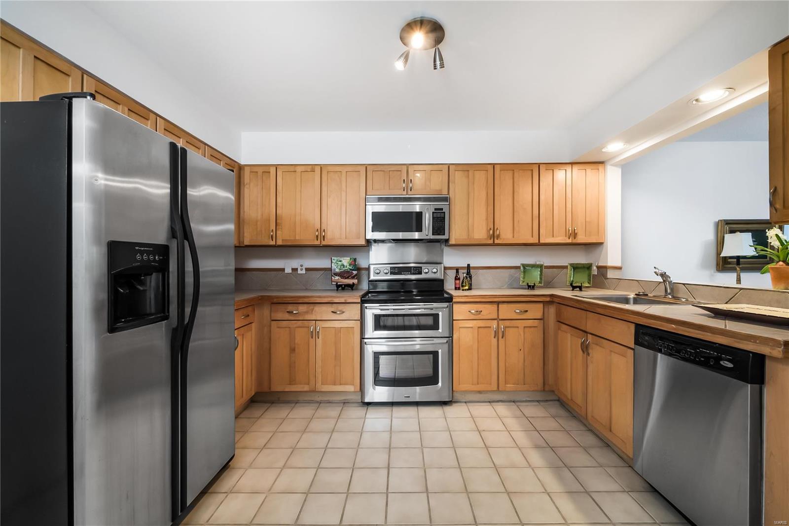 1072 North Spoede Road St. Louis, MO 63146 - Photo 13 of 33 Gallery Image 13