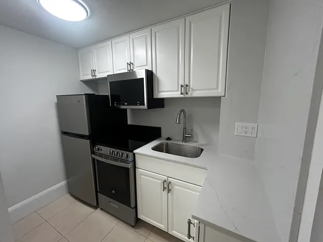 $2,650 | 231 Beacon Street, Unit BR, Boston, MA 02116