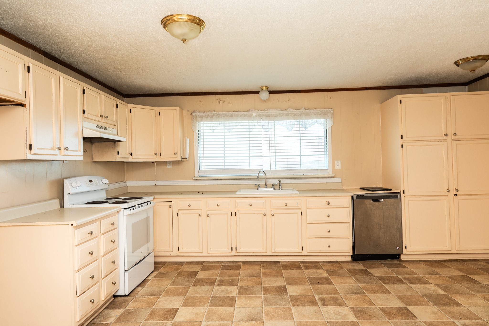 910 Monument Drive Surfside Beach, TX 77541 - Photo 12 of 21