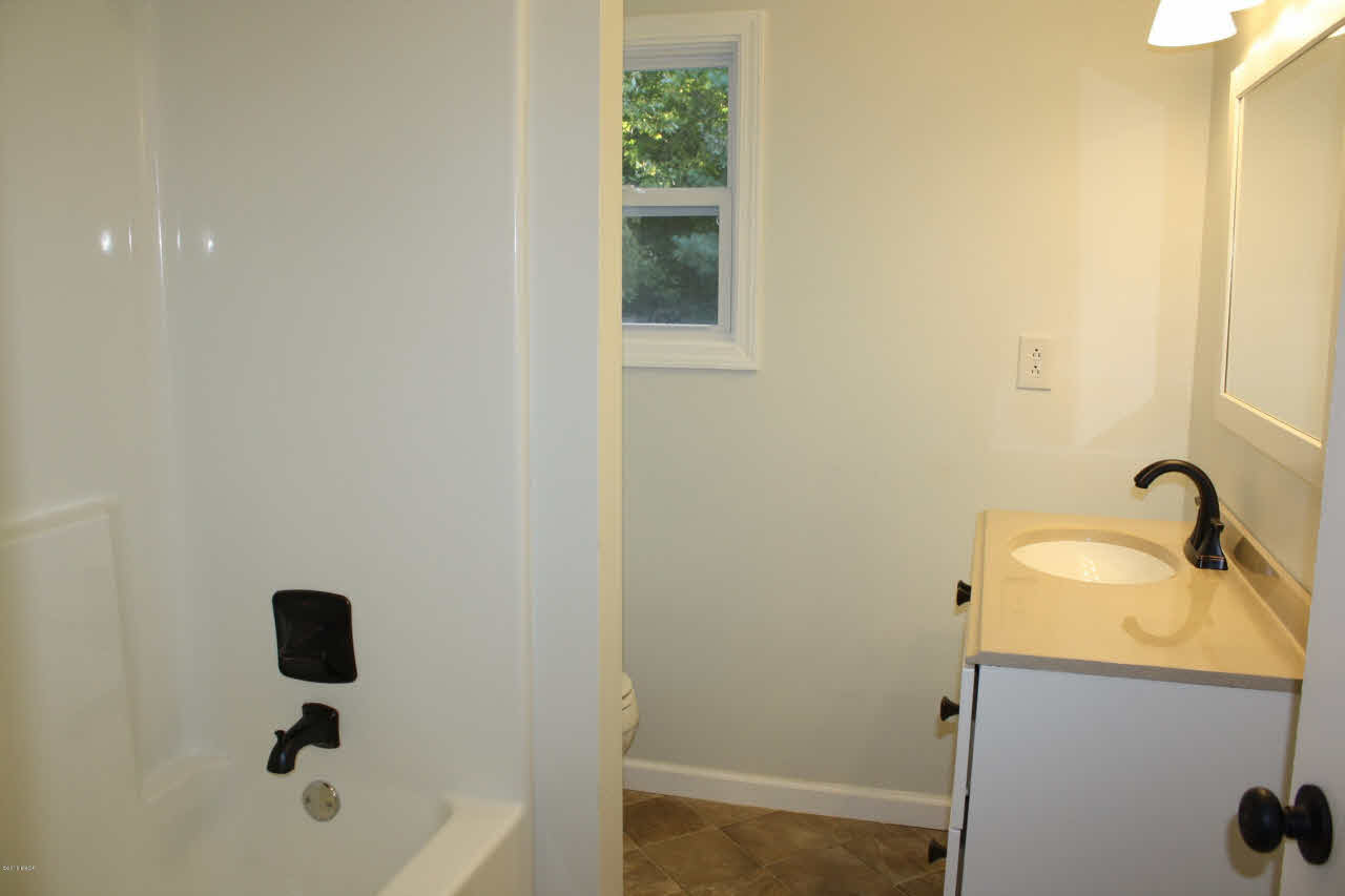 454 Edgewood Road Salem, IL 62881 - Photo 16 of 29 Gallery Image 16