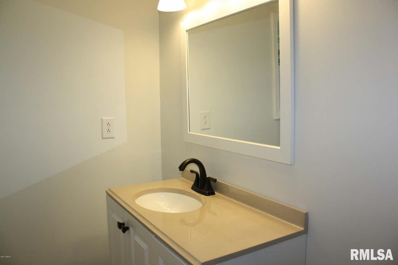 454 Edgewood Road Salem, IL 62881 - Photo 22 of 29 Gallery Image 22