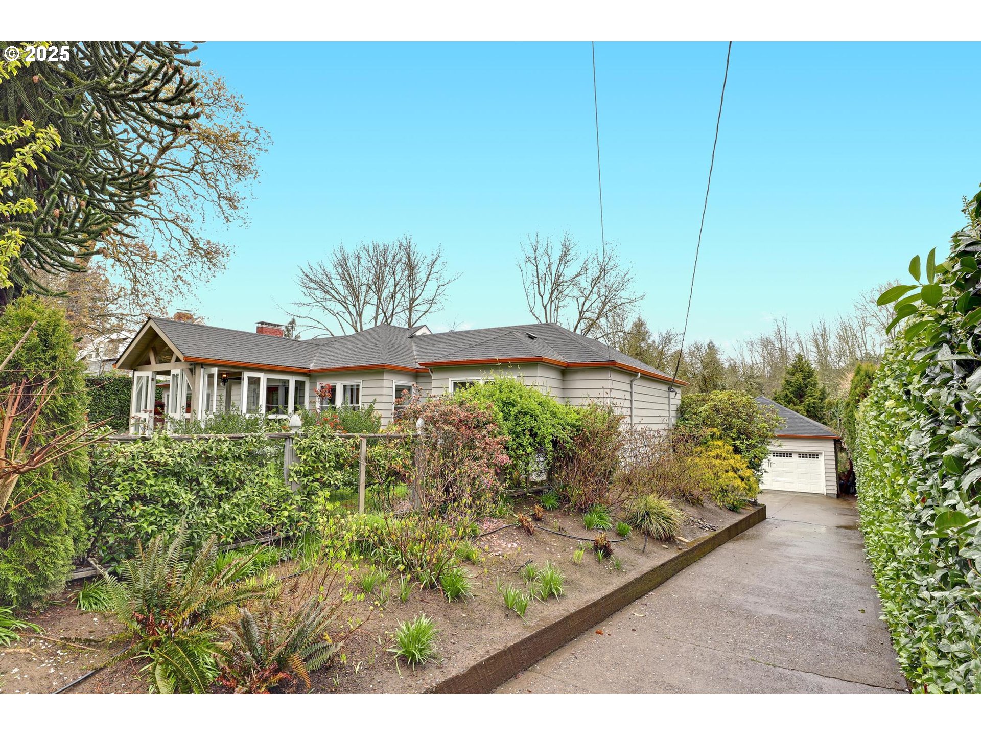 8535 Southwest Birchwood Road Portland, OR 97225 - Photo 5 of 47 Gallery Image 5
