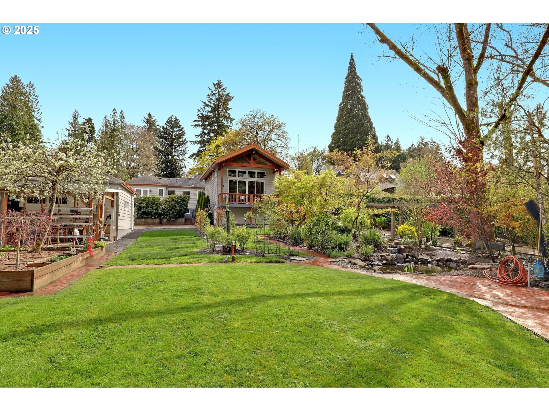 8535 Southwest Birchwood Road Portland, OR 97225 - Photo 7 of 47 Gallery Image 7