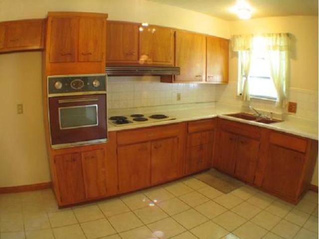 1391 Harlow Road Columbus, OH 43227 - Photo 3 of 8 Gallery Image 3