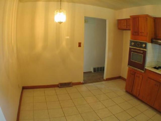 1391 Harlow Road Columbus, OH 43227 - Photo 4 of 8 Gallery Image 4