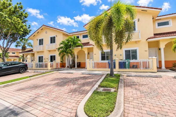 $435,000 | 7464 Northwest 180th Street, Hialeah, FL 33015