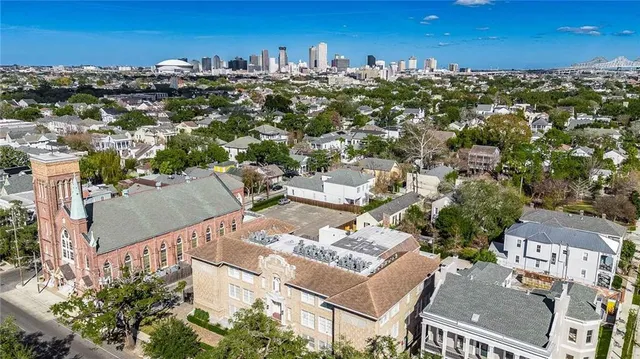 $299,000 | 1215 Louisiana Avenue, Unit 105, New Orleans, LA 70115