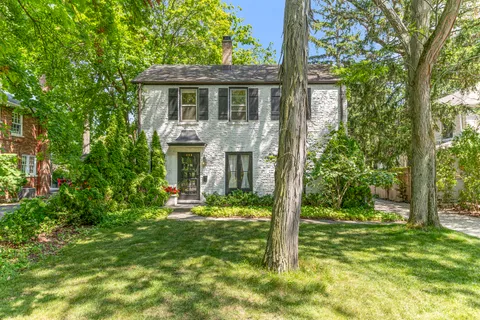 $749,000 | 325 Lincolnwood Road, Highland Park, IL 60035