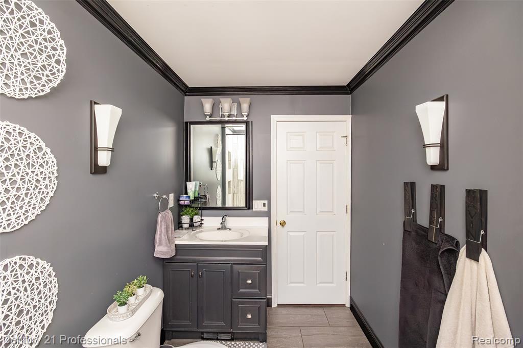 3251 Mann Road Clarkston, MI 48346 - Photo 24 of 41