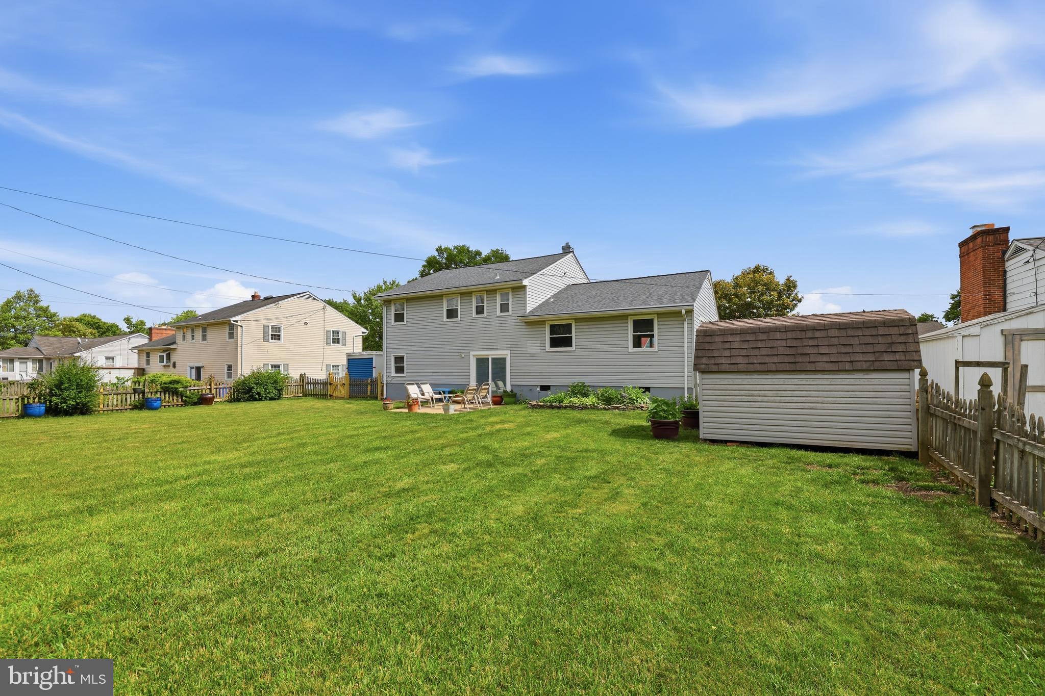 1620 Alston Road Towson, MD 21204 - Photo 22 of 32 Great for entertaining, pets, or enjoying the sun!