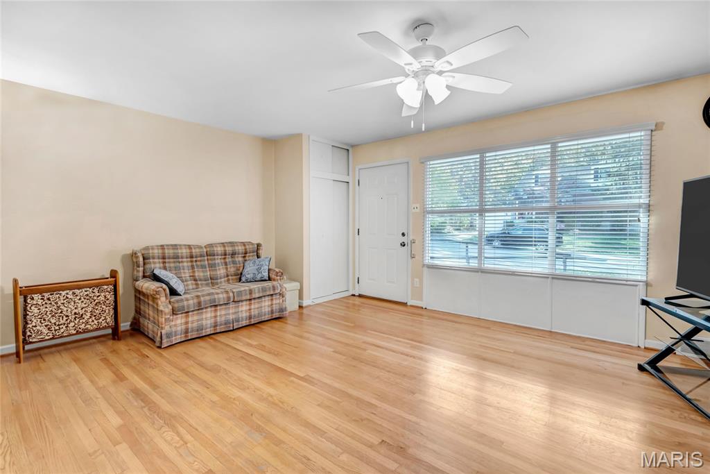 816 Forman Road St. Louis, MO 63123 - Photo 4 of 28 Gallery Image 4