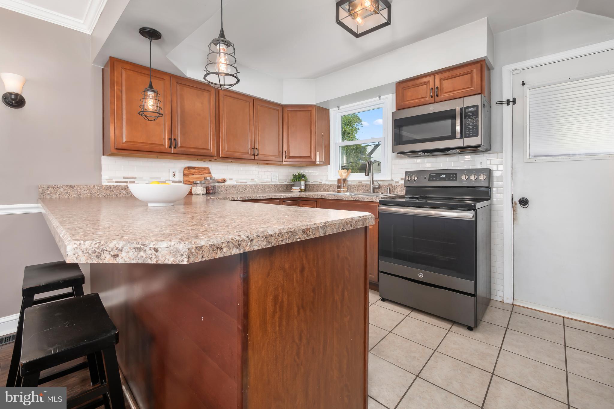 211 Madison Road Willow Grove, PA 19090 - Photo 12 of 39 Kitchen