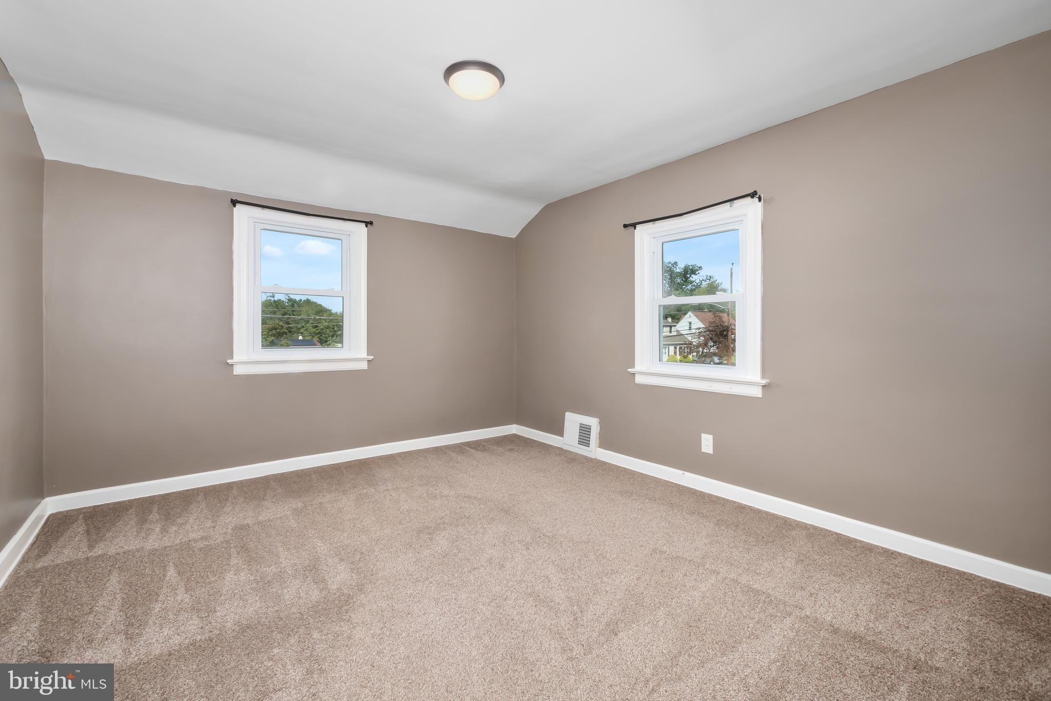 211 Madison Road Willow Grove, PA 19090 - Photo 23 of 39 Bedroom 2