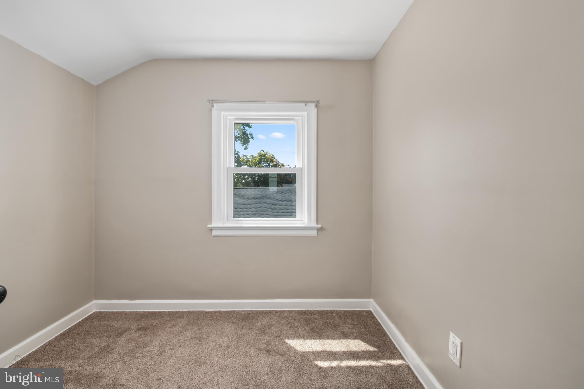 211 Madison Road Willow Grove, PA 19090 - Photo 24 of 39 Bedroom 3