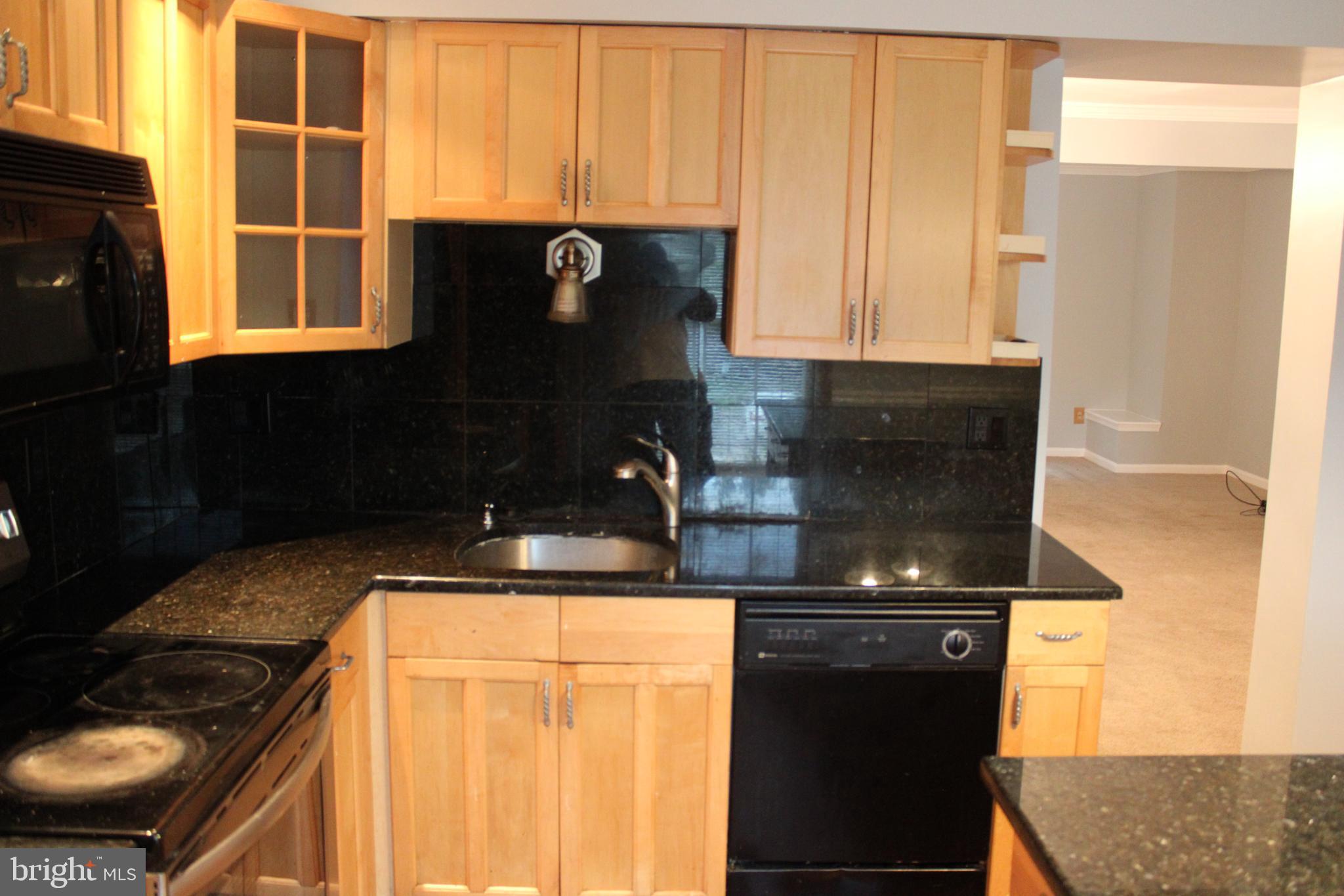 2505 Ebony Road Parkville, MD 21234 - Photo 11 of 34