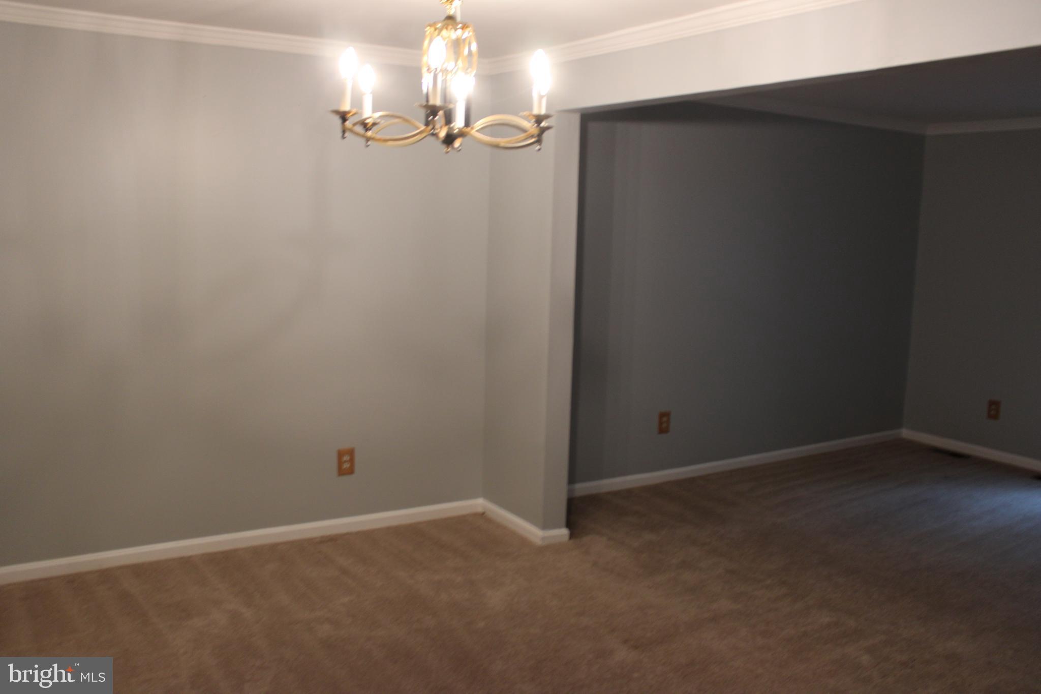 2505 Ebony Road Parkville, MD 21234 - Photo 3 of 34