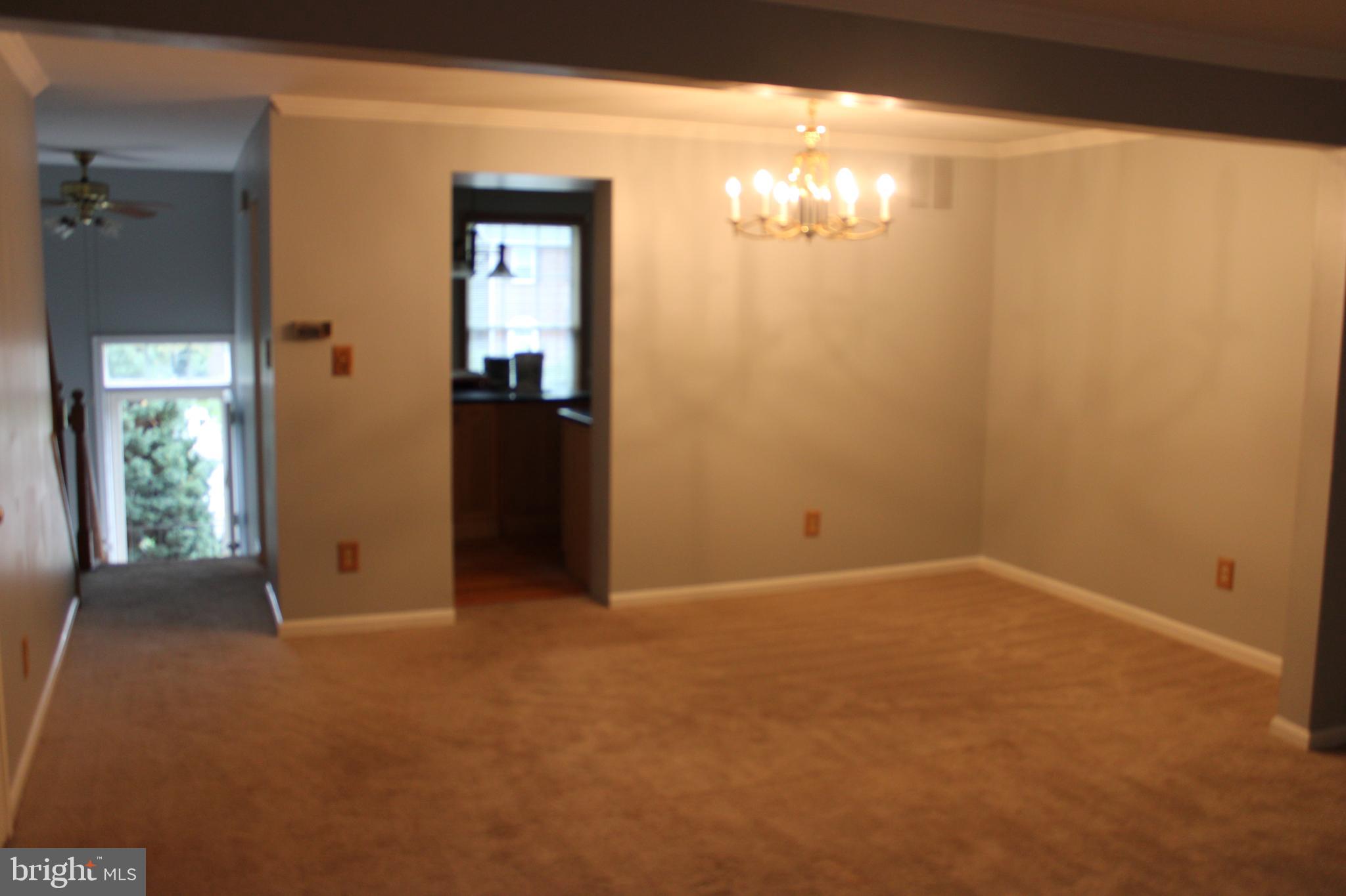 2505 Ebony Road Parkville, MD 21234 - Photo 5 of 34
