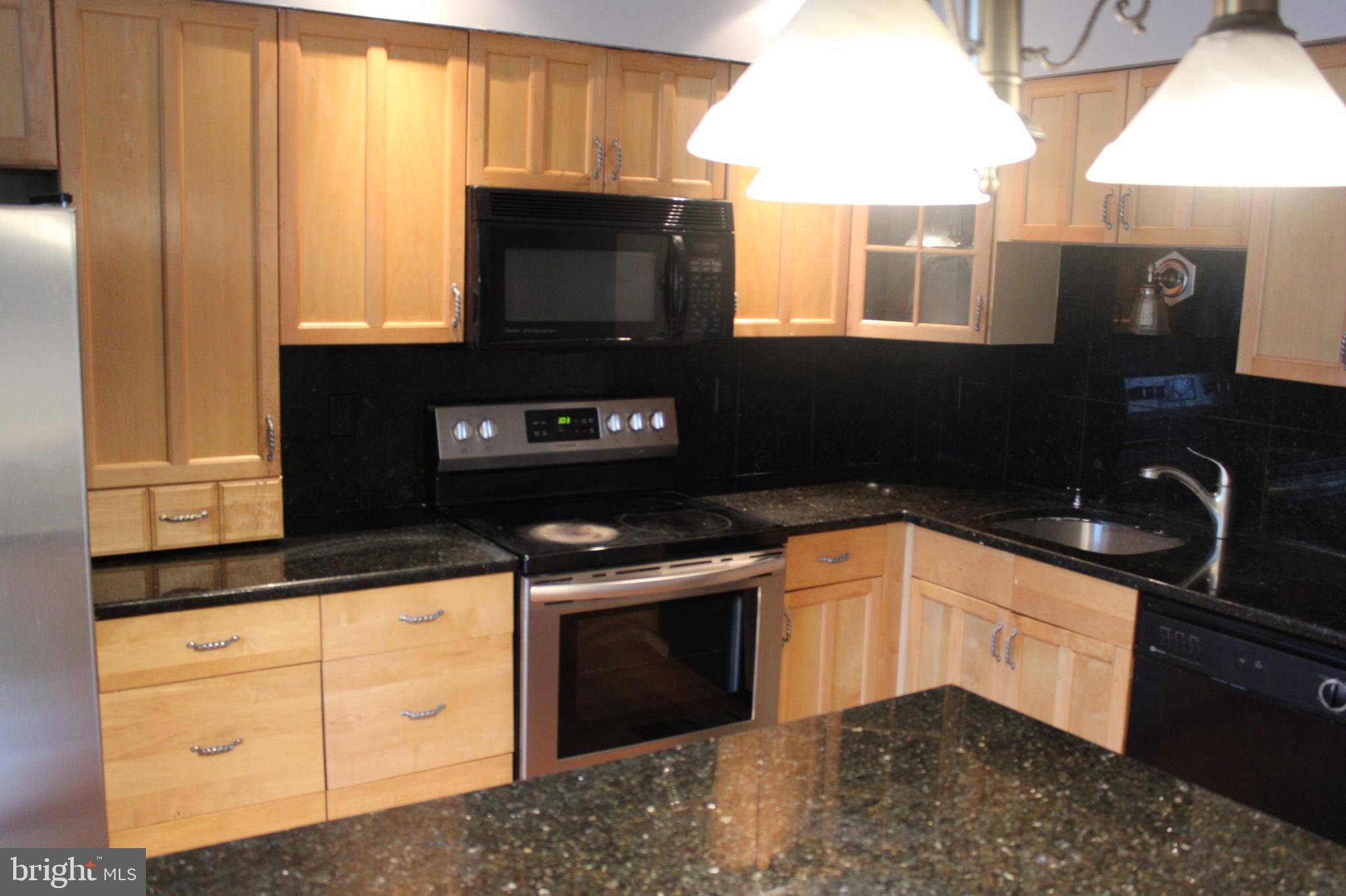 2505 Ebony Road Parkville, MD 21234 - Photo 10 of 34