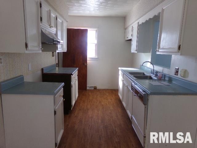 1403 North Fairview Avenue Decatur, IL 62526 - Photo 3 of 10