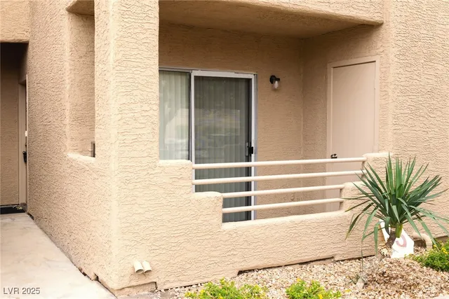$189,900 | 2191 Bay Club Drive, Unit 102, Laughlin, NV 89029