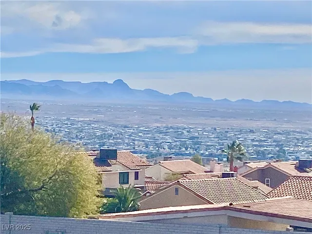 $189,900 | 2191 Bay Club Drive, Unit 102, Laughlin, NV 89029