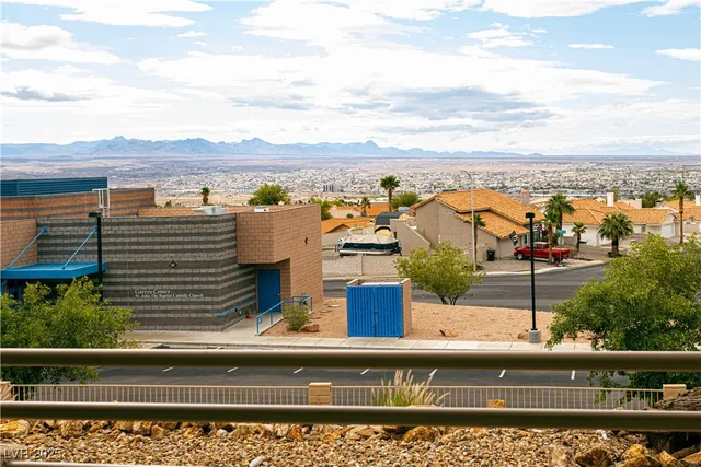 $189,900 | 2191 Bay Club Drive, Unit 102, Laughlin, NV 89029