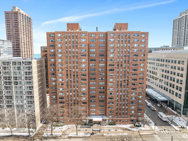$230,000 | 2909 North Sheridan Road, Unit 1703, Chicago, IL 60657