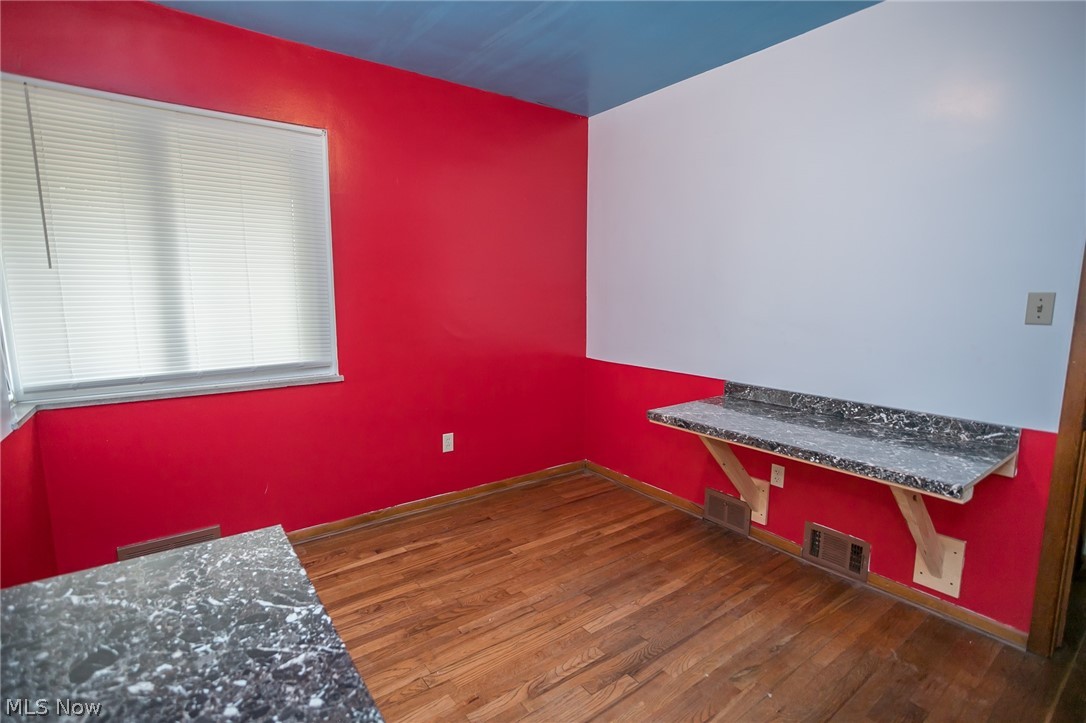 7027 Ridge Road Parma, OH 44129 - Photo 14 of 29