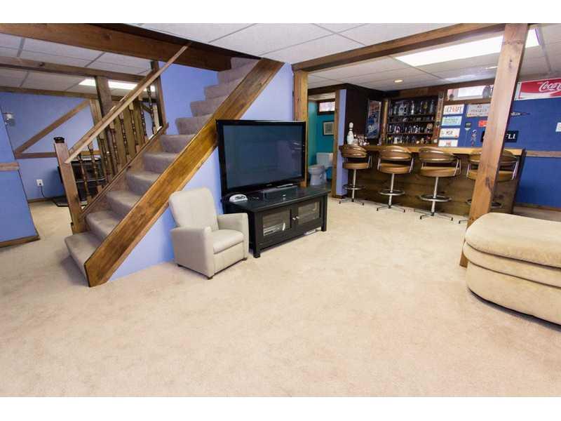 299 Silver Road Bangor, ME 04401 - Photo 27 of 33 Den/Family/Great Room.