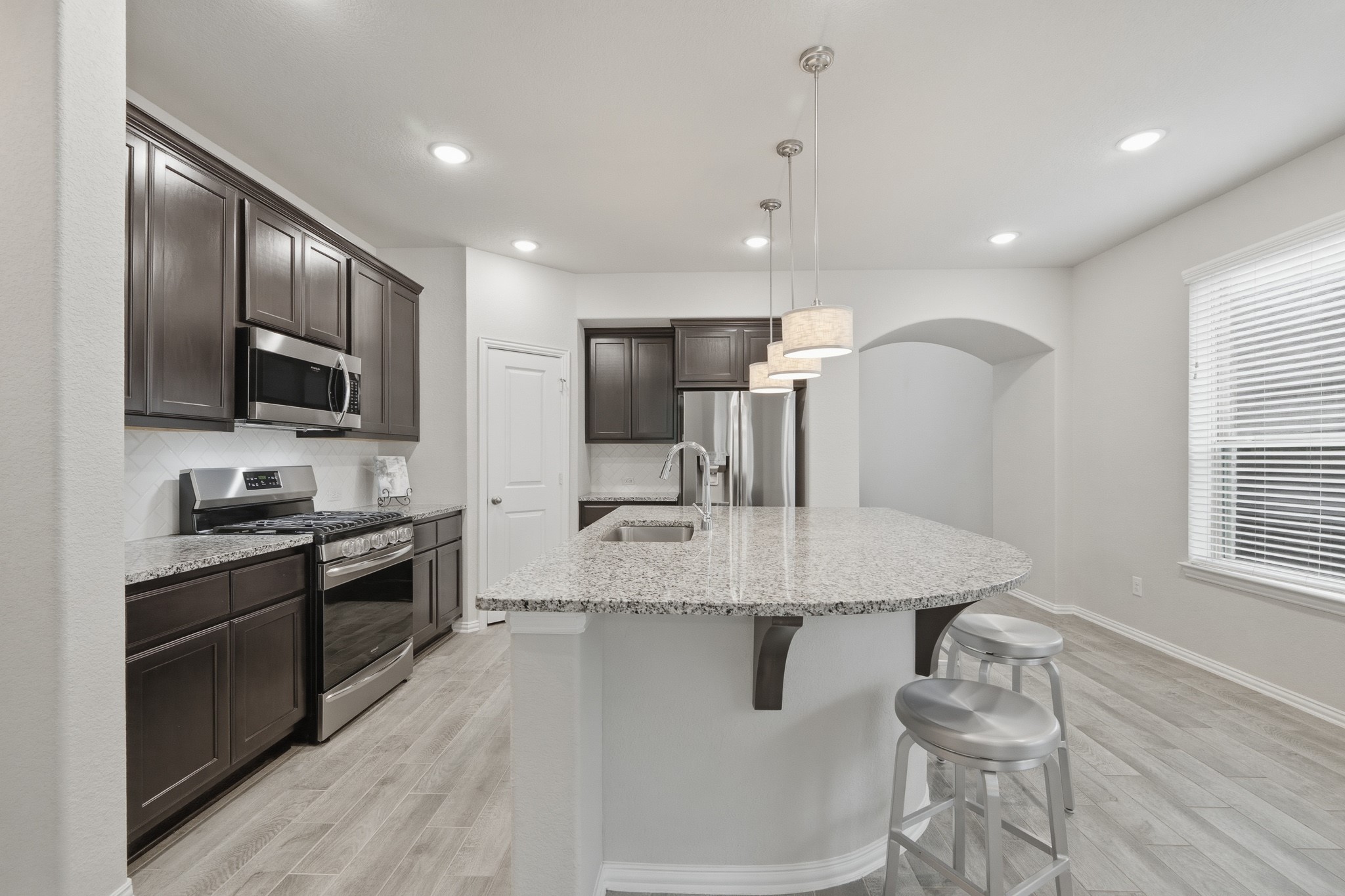 10602 Wagner Street Rosharon, TX 77583 - Photo 8 of 42