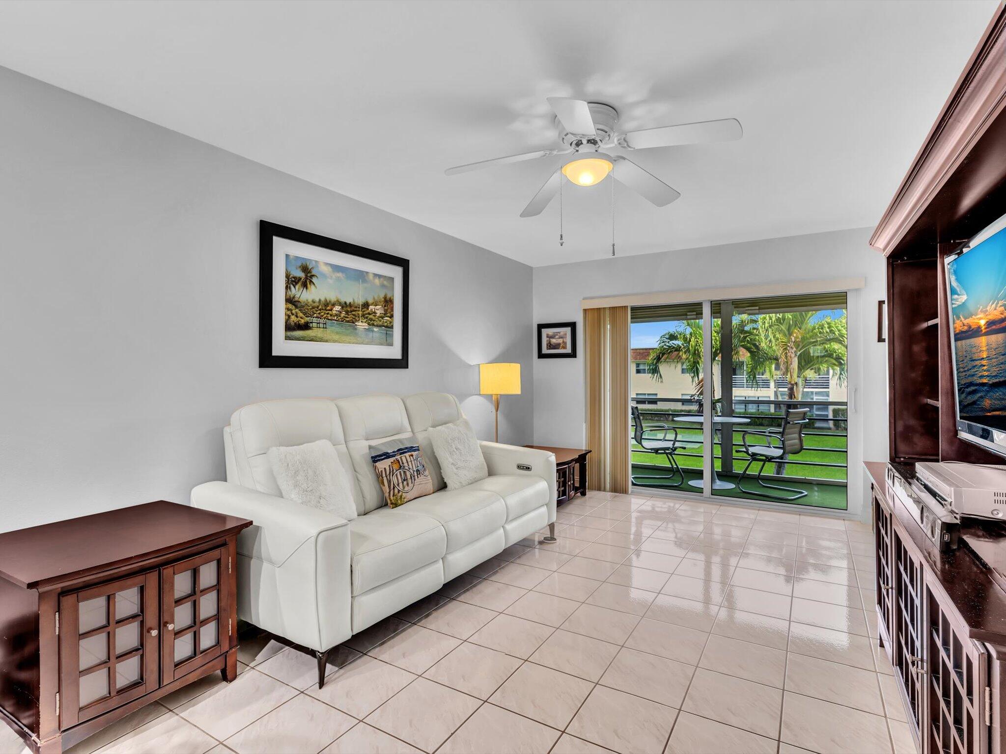 9855 Sandalfoot Boulevard, Unit 320 Boca Raton, FL 33428 - Photo 10 of 22 11-FPP8646
