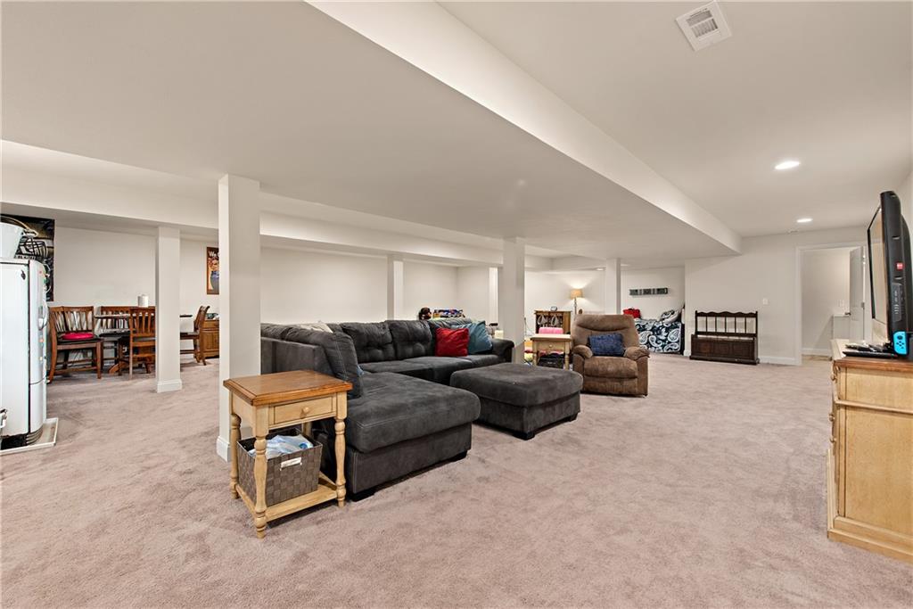 141 Isle Road Butler, PA 16001 - Photo 17 of 23 Gallery Image 17